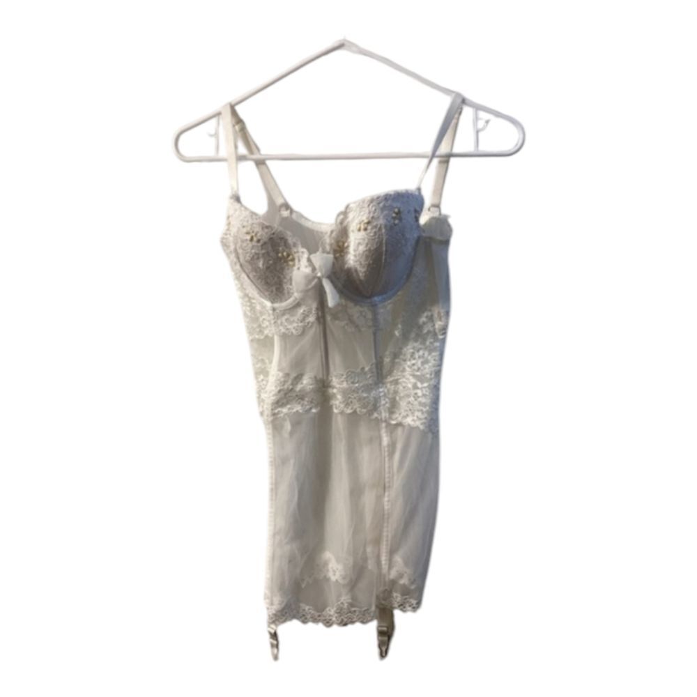 Victorias secret Lingerie White‎